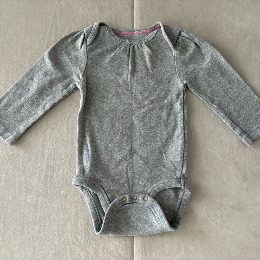 ⭐️4/$20⭐️ Long Sleeve Onesie